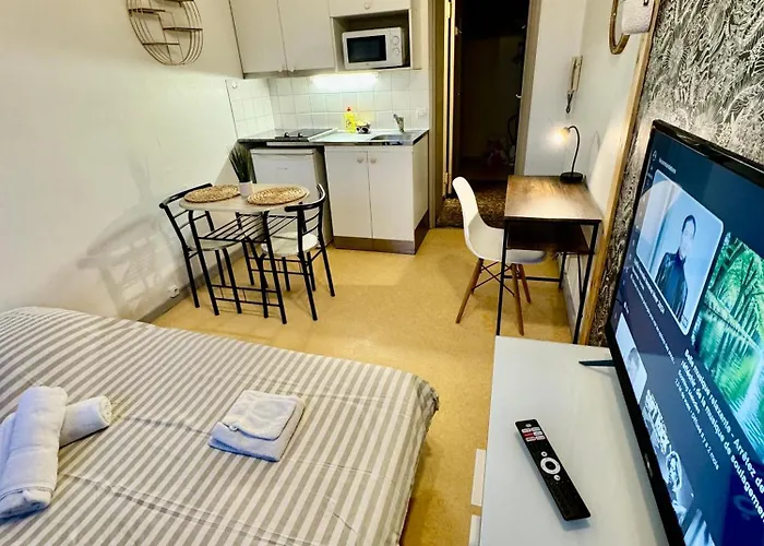 Hyper Centre De - 41 *